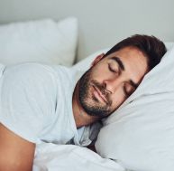 Conseils pour mieux dormir / iStock.com - PeopleImages