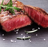 Doit-on nécessairement manger de la viande pour être en bonne santé ? / iStock.com - karandaev