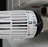 Installer un robinet thermostatique sur un radiateur