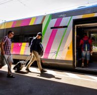 SNCF : Flexy, une navette qui roule sur la route et les rails / iStock.com - svanaerschot