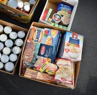 Thefoodlife : une application relie associations et supermarchés pour lutter contre le gaspillage alimentaire / iStock.com-deabug