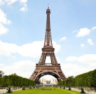 Accéder à la Tour Eiffel avec un handicap