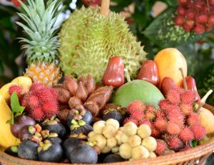 Alimentation : découvrez les fruits méconnus et leurs vertus / iStock.com-dangdumrong