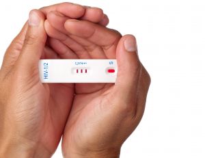 Des autotests de dépistage du VIH sont dorénavant commercialisés en pharmacie
