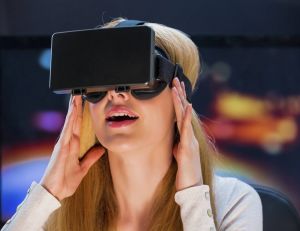 Tout porte à croire qu'Apple s'apprête à prendre à son tour le tournant des casques de réalité virtuelle