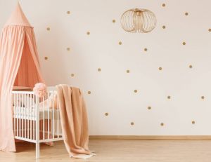Comment décorer une chambre d’enfant avec des objets vintage ? / iStock.com - KatarzynaBialasiewicz