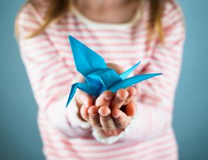 Comment occuper vos enfants grâce à du papier et une paire de ciseaux : l'origami pour les nuls