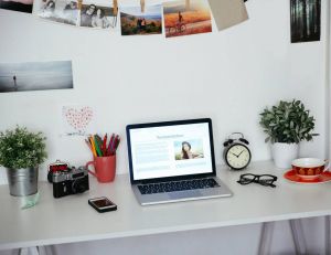 DIY : réalisez des objets pour agrémenter votre bureau / iStock.com-lechatnoir