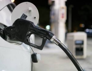 Pas de baisse de la taxation de l'essence début 2016, mais une augmentation au programme...