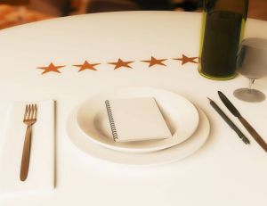 Gastronomie : 616 restaurants distingués dans le guide Michelin 2017 / iStock.com - Peshkov