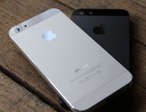 Bouygues va proposer un forfait 4G à moins de 30 euros pour iPhone 5
