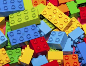 Et si Lego se passait enfin de briques en plastique au pétrole ?