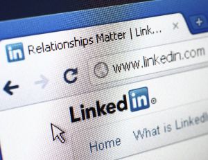 LinkedIn est l'un des réseaux sociaux utilisés par les chômeurs pour rechercher du travail