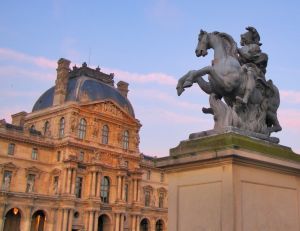 Les principaux lieux culturels à Paris : le Louvre