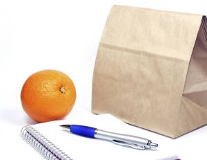 Riche en vitamines, l'orange est idéale pour retrouver un peu d'énergie au travail