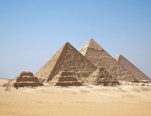 La technologie infrarouge capable de révéler les secrets des pyramides ? - copyright Wikimedia Commons / Ricardo Liberato