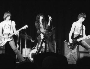 Les Ramones lors d'un concert à New-York - Creative commons / Plismo
