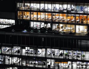 Travail de nuit : quelles sont les règles et que dit le Code du travail ?