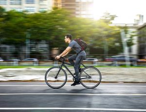 Vers une mobilité plus durable : point sur les aides à l'achat de vélos / iStock.com - LeoPatrizi