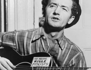 Woody Guthrie, un des grands noms du Folk