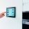 Comment choisir un thermostat connecté ? / iStock.com-mikkelwilliam