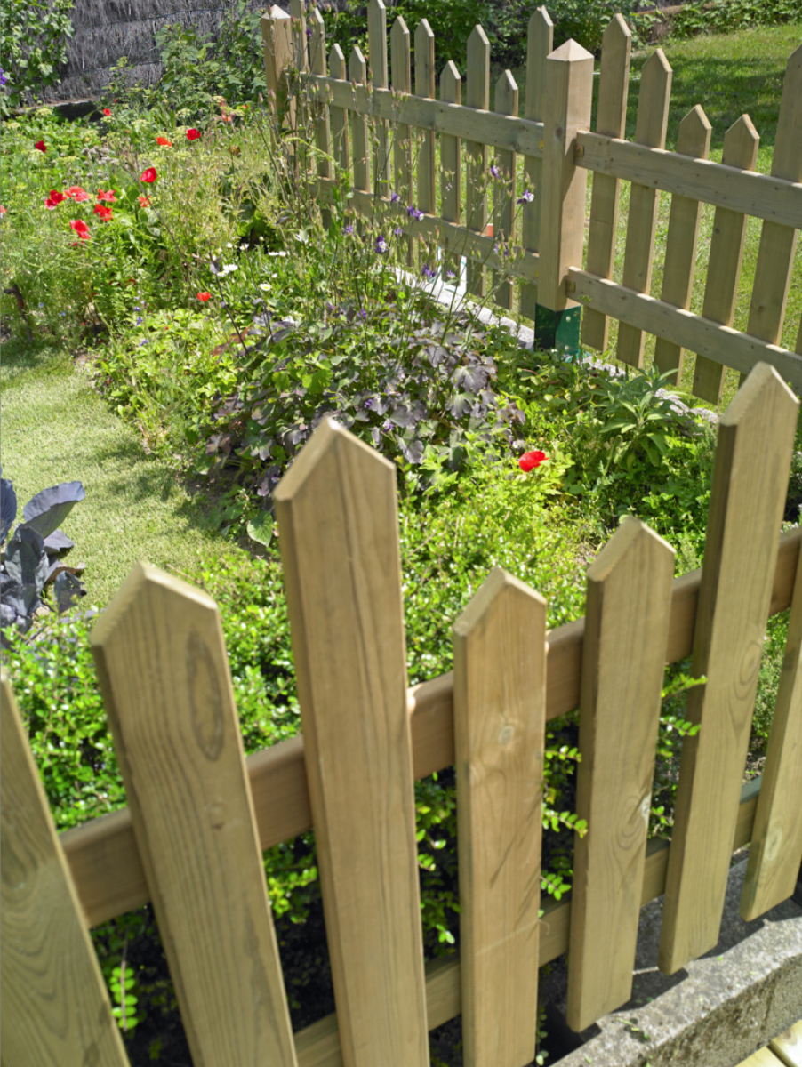 pose de clôture de jardin en bois