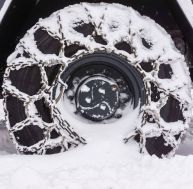 1er novembre 2021 : les pneus hiver deviennent obligatoires dans les régions montagneuses / iStock.com - libre de droit