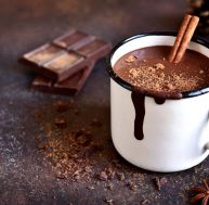 3 recettes de chocolat chaud pour surmonter le froid en hiver / iStock.com - Lilechka75