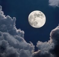Astronomie : découverte d'eau glacée sur la Lune / iStock.com - Anson_iStock