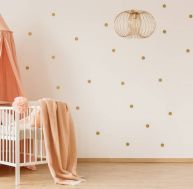 Comment décorer une chambre d’enfant avec des objets vintage ? / iStock.com - KatarzynaBialasiewicz
