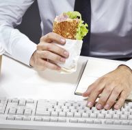 Quid des meilleures habitudes à prendre pour mieux manger au travail ?