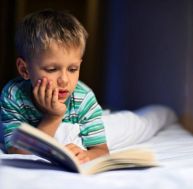La lecture, passe-temps préféré des enfants / iStock.com - Imgorthand