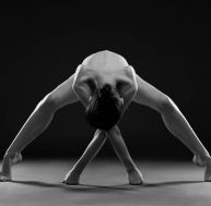 Lifestyle : testez la nouvelle tendance du yoga nu / iStock.com-Staras