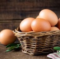 #Mardi Conseils : comment vérifier que vos œufs sont encore bons ? / iStock.com - Kuvona