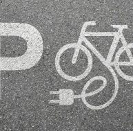 Mobilité : l’État offre 200 euros pour l'achat d'un vélo électrique / iStock.com - Boarding1Now