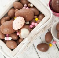 Pâques : au fait, pourquoi mange-t-on du chocolat ? / iStock.com - Hope Connolly
