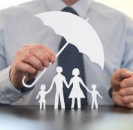 Pourquoi souscrire une assurance vie ?Pourquoi souscrire une assurance vie ? / IStock.com - thodonal