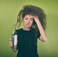 Santé : 3 conseils pour mieux gérer sa consommation d'alcool / iStock.com - badahos