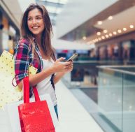 Shopping : les Français préfèrent les boutiques au e-commerce / iStock.com - Martin Dimitrov