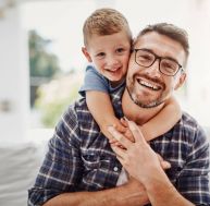 Une étude souligne la vulnérabilité de la relation père-enfant après un divorce / iStock.com - Cecilie_Arcurs