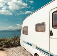 Voyage : le camping-car séduit de plus en plus les Français / iStock.com - Sergey Tinyakov