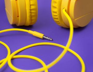 5 astuces pour nettoyer ses écouteurs ou son casque audio / iStock.com - Alexandr Screaghin
