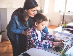 A partir de quel âge acheter un ordinateur à un enfant ? / iSock.com - mixetto