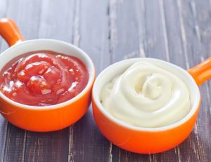 Cuisine : ketchup et mayo bio ou vegan, c'est possible ! / iStock.com - tycoon751