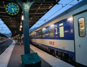 Écologiques et pratiques, les trains de nuit relancés en 2021 par la SNCF / iStock.com-BalkansCat