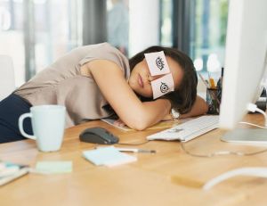 Fatigue permanente : comment se soigner naturellement ? / iStock.com-PeopleImages