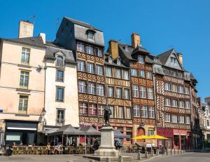 Immobilier : découvrez la ville de Rennes en chiffres pour 2022 / iStock.com - Leonid Andronov