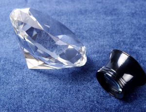 Le diamant de synthèse : Vrai diamant ? / Istock.com - Difydave