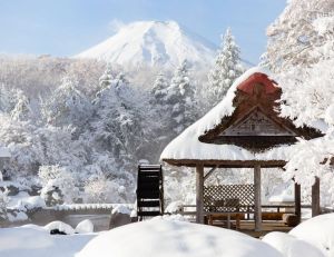 Les Alpes sont aussi présentes au Japon / Istock.com - Sirikunkrittaphuk