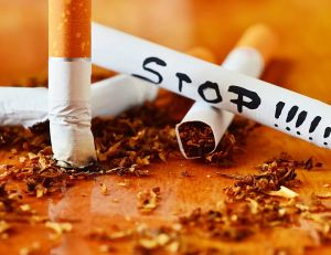 Mois sans tabac : 3 méthodes pour arrêter de fumer / iStock.com - TanjalaGica
